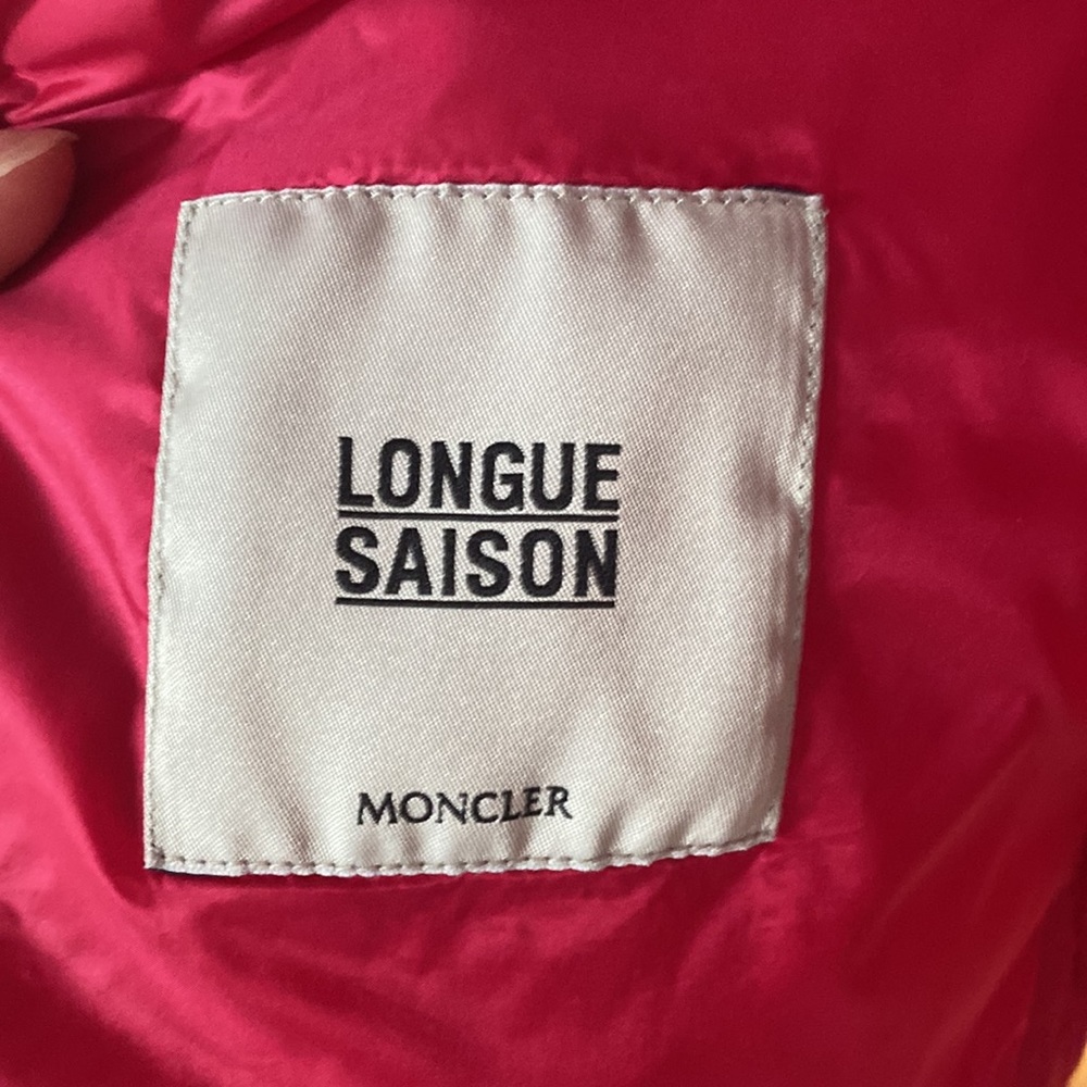 Newly stuffed light weight vest from Moncler NYC. - Picture 4 of 12